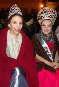 Maya De Pedro, acompañada de Rocío Brítez, reina de la Fiesta Nacional del Chamamé 