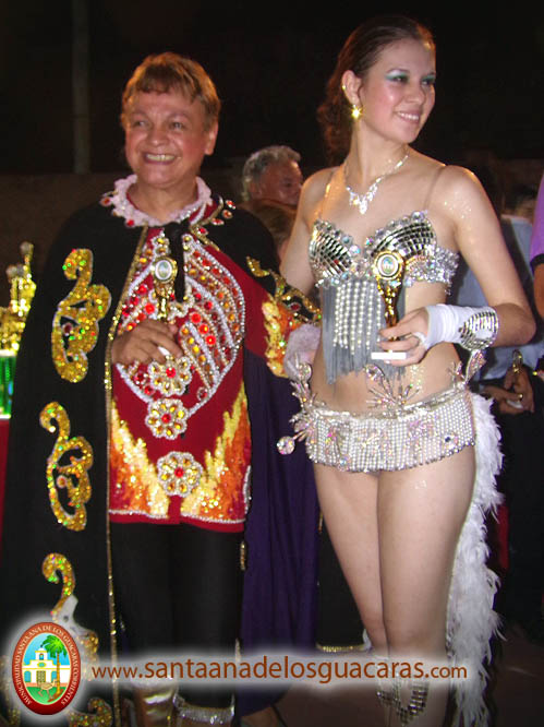 Junto a su compañero de baile Valentín Lescano, quien fue elegido Rey Momo 2016