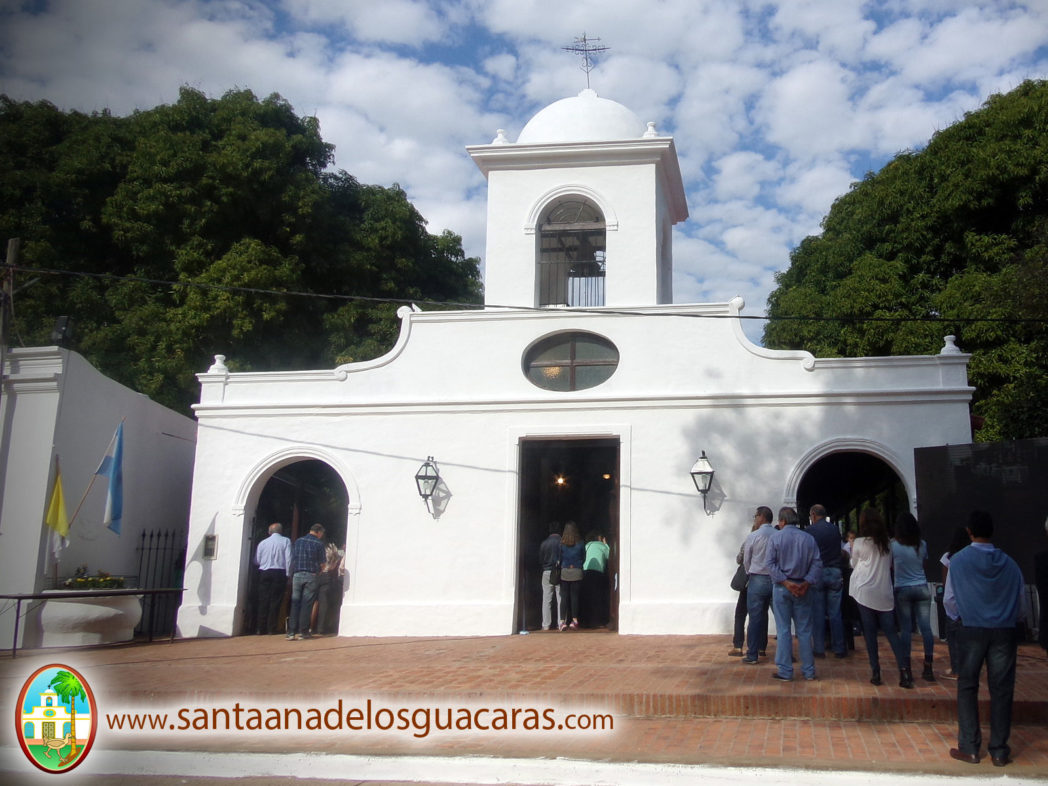 Información y horarios en la Parroquia de Santa Ana